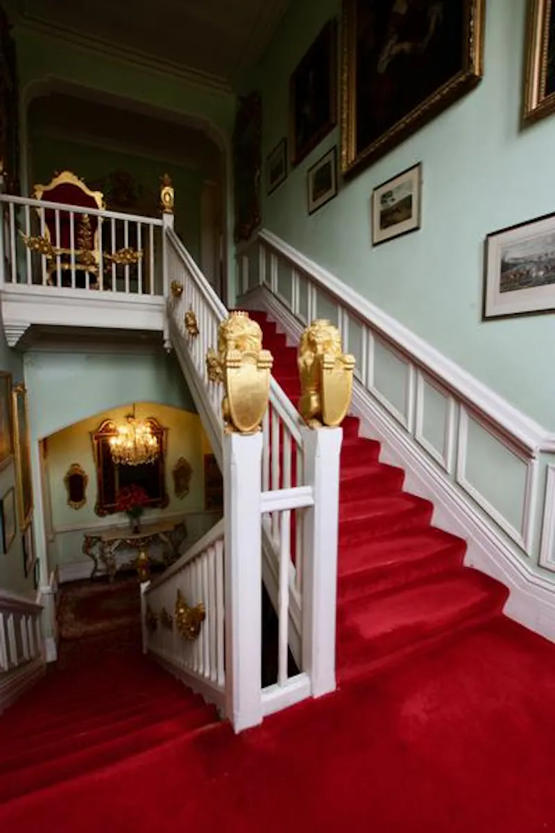 Staircase at Glorious Elstree Georgian Mansion, A1479 (photo 10)