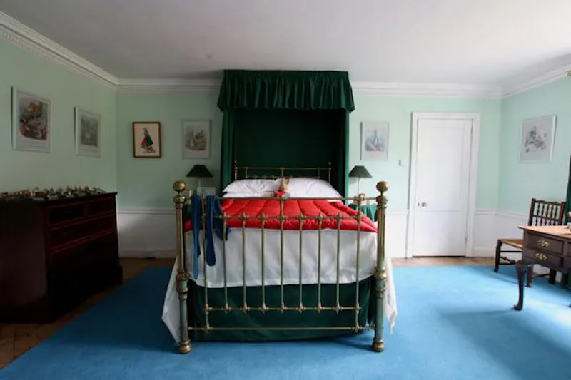 Bedroom at Glorious Elstree Georgian Mansion, A1479 (photo 12)