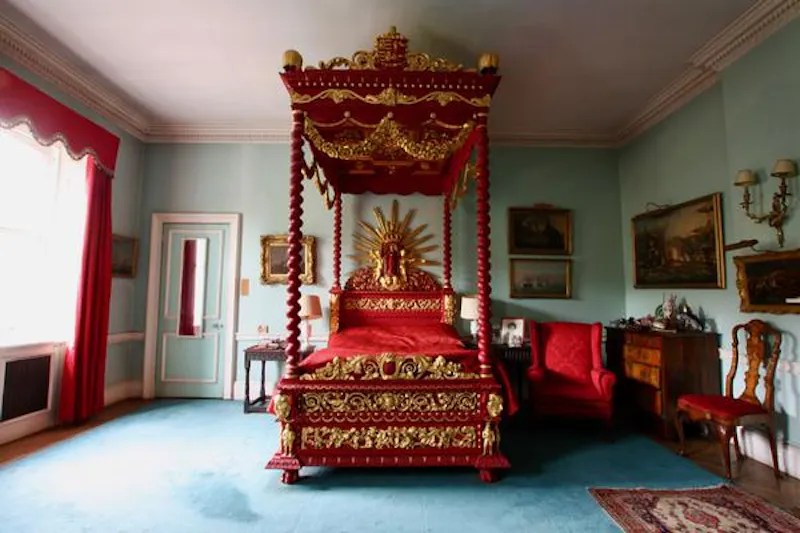 Bedroom at Glorious Elstree Georgian Mansion, A1479 (photo 14)