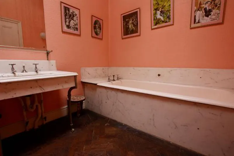 Bathroom at Glorious Elstree Georgian Mansion, A1479 (photo 22)