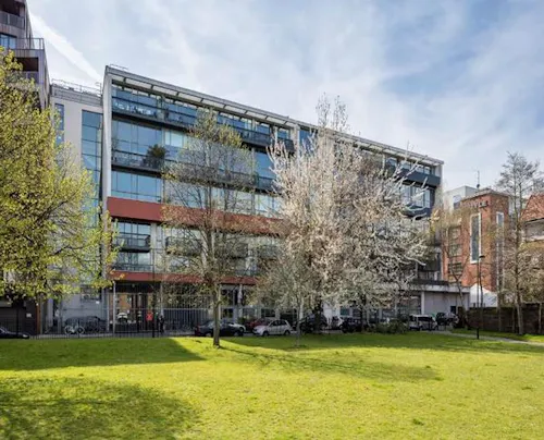 Double height Hoxton Space, F1174