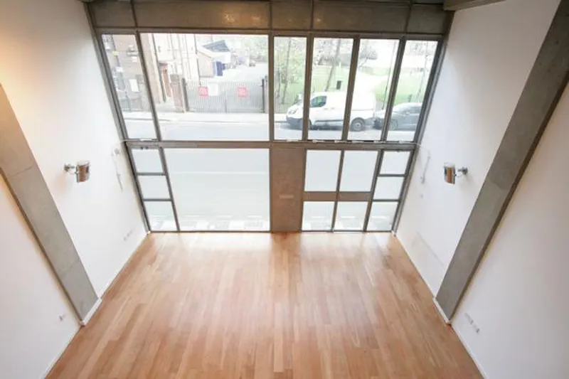 French doors at Double height Hoxton Space, F1174 (photo 5)