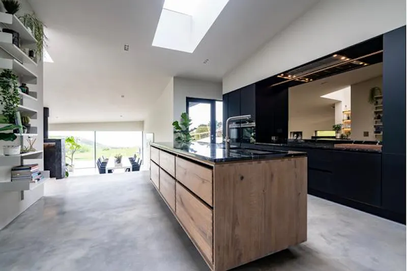 Kitchen at Spectacular coastal black box, K441 (photo 10)