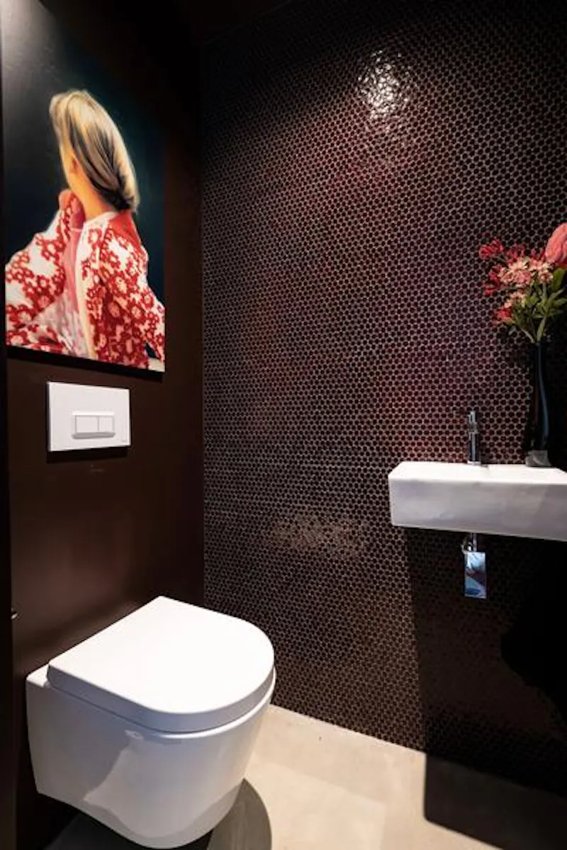 Bathroom at Spectacular coastal black box, K441 (photo 38)