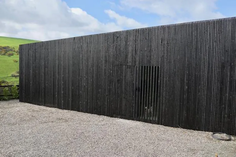 Spectacular coastal black box, K441 (photo 47)