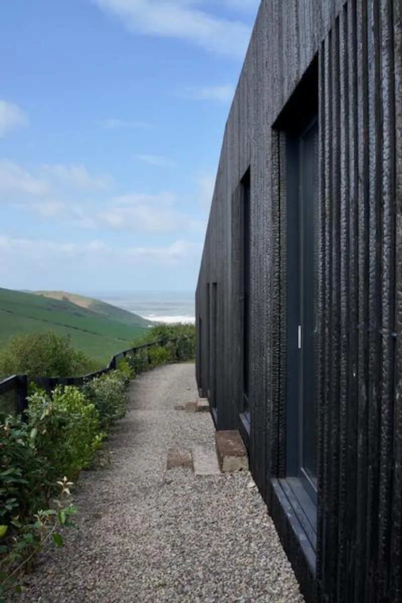 Spectacular coastal black box, K441 (photo 48)