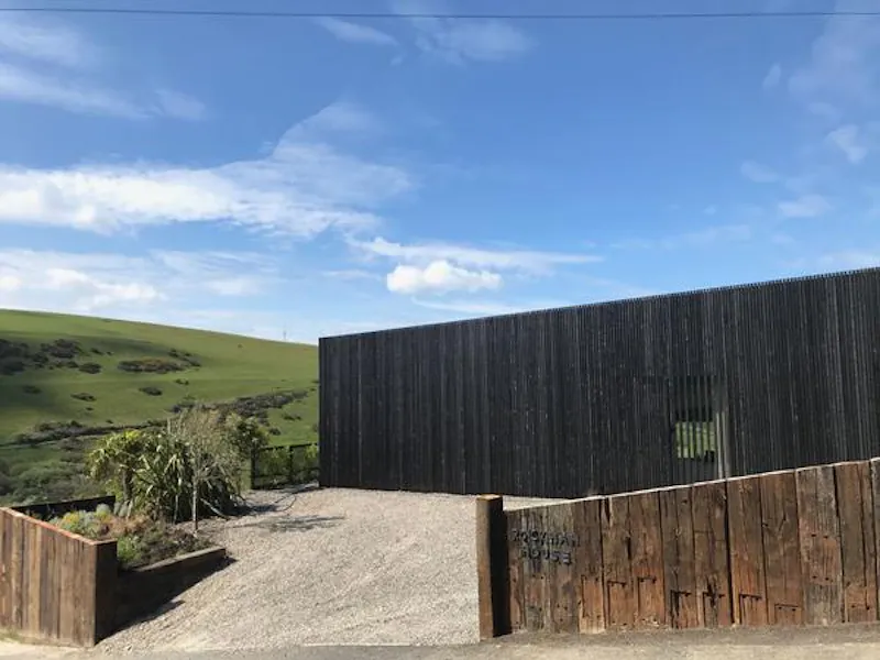 Spectacular coastal black box, K441 (photo 49)