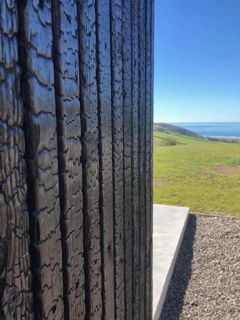 Spectacular coastal black box, K441 (photo 55)