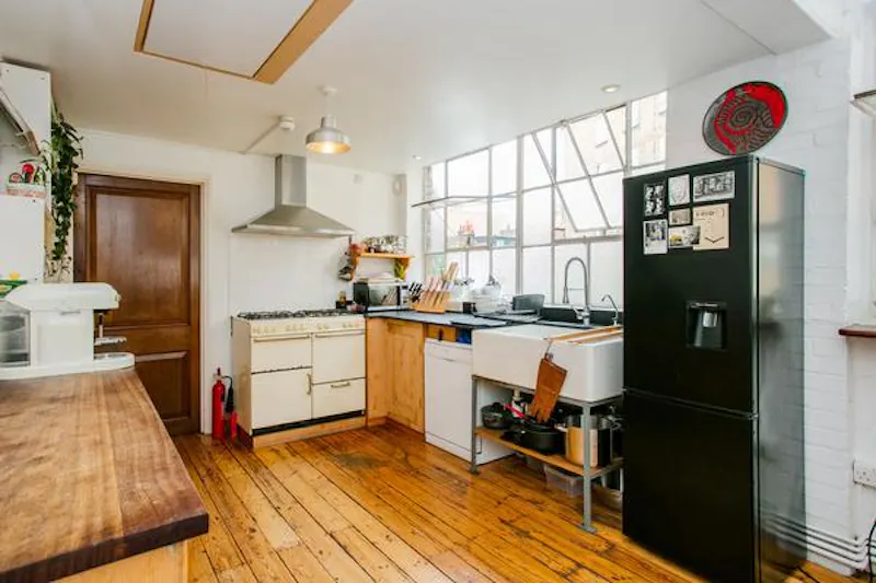 Kitchen at Hackney factory apartment, F1175 (photo 9)
