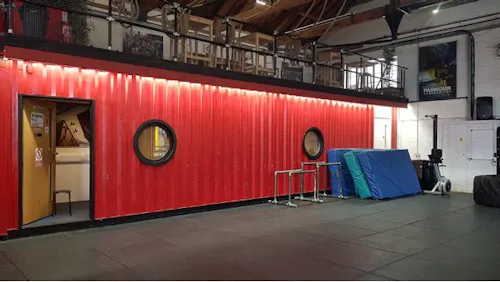 Parkour gym in East India, Q135