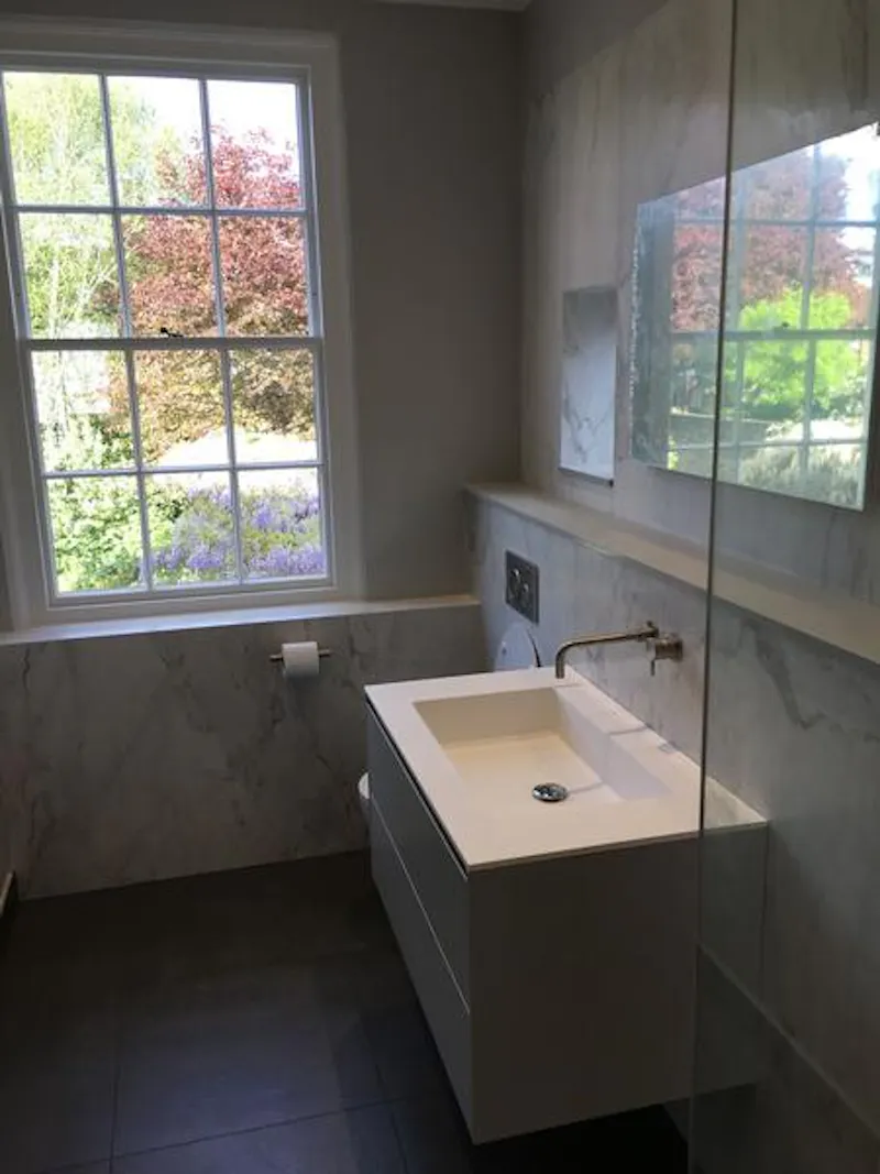 Bathroom at Brentford house with indoor pool, A1481 (photo 34)