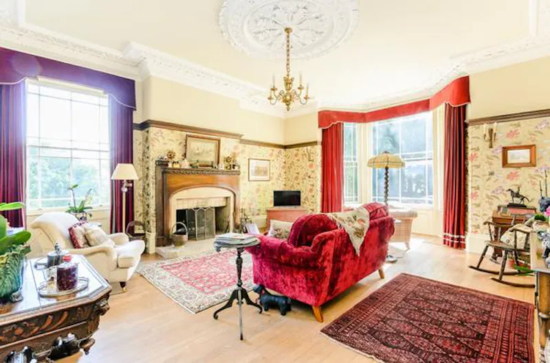 Fireplace at Lincoln Victorian country manor, M321 (photo 4)