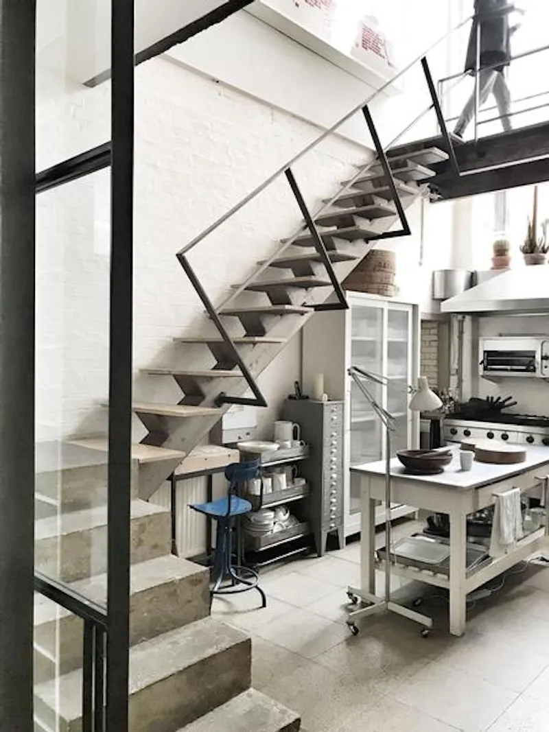 Concrete at Super-cool Shoreditch loft, F1179 (photo 11)