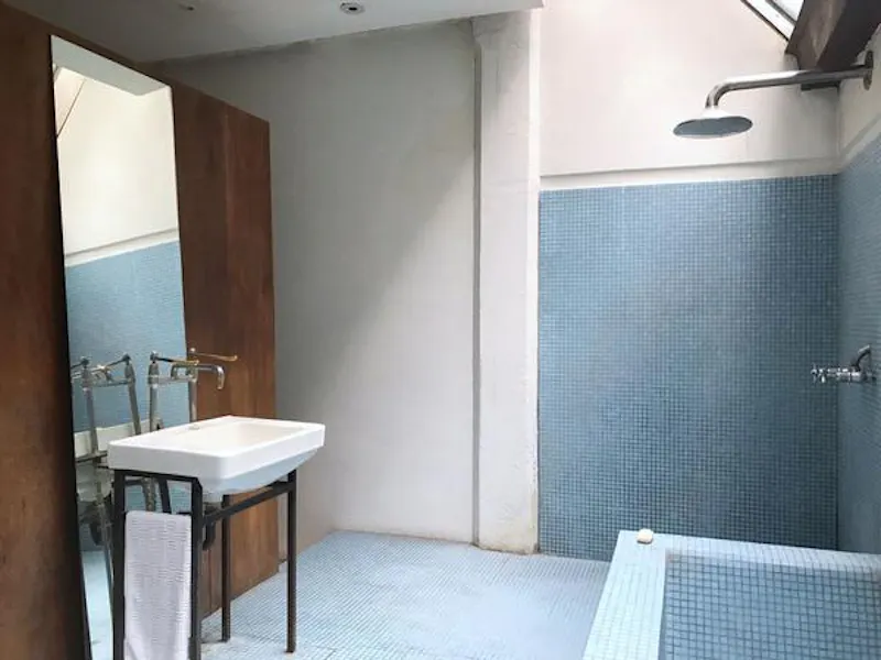 Shower at Super-cool Shoreditch loft, F1179 (photo 28)