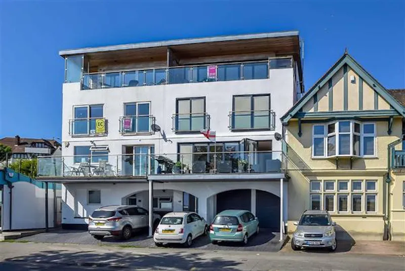 Sea view apartment in Chalkwell, F1177 (photo 1)