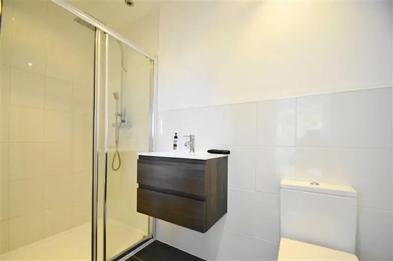 Bathroom at Sea view apartment in Chalkwell, F1177 (photo 16)