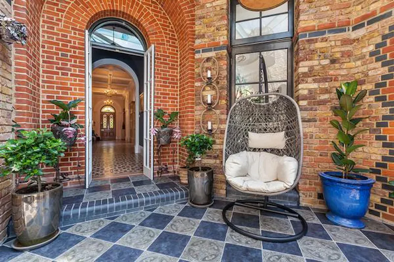 Lavish Eltham mansion, B1850 (photo 15)