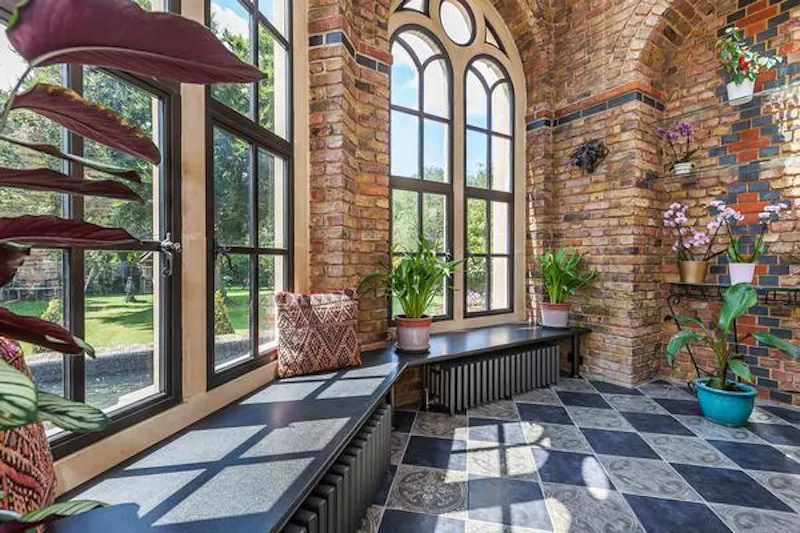 Conservatory at Lavish Eltham mansion, B1850 (photo 16)