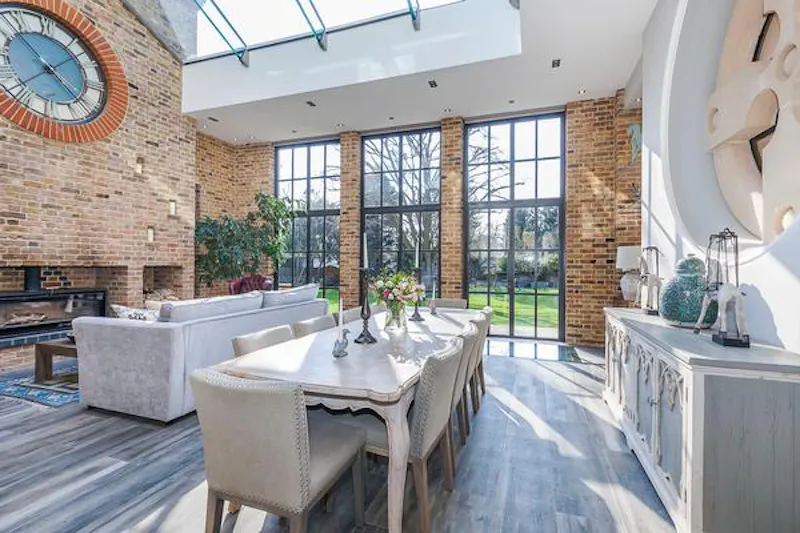 Lavish Eltham mansion, B1850 (photo 25)