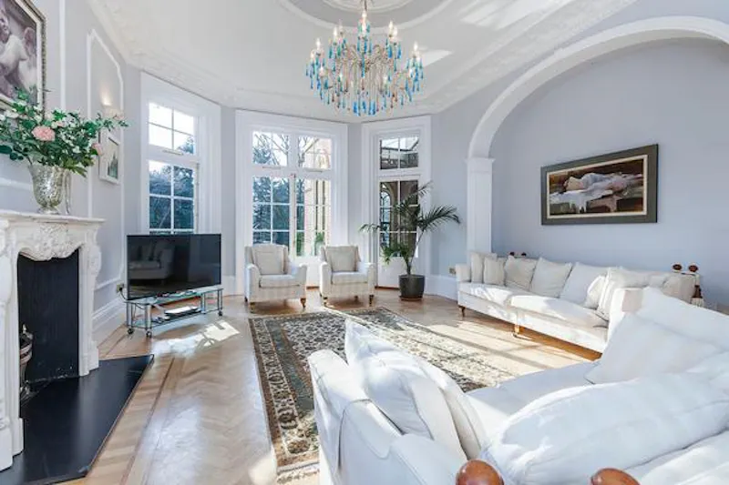 Drawing room at Lavish Eltham mansion, B1850 (photo 37)