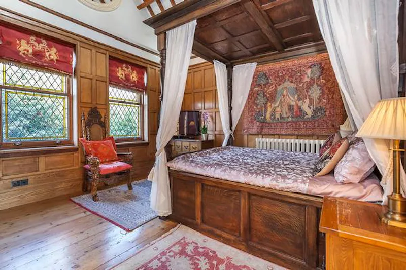 Bedroom at Lavish Eltham mansion, B1850 (photo 42)
