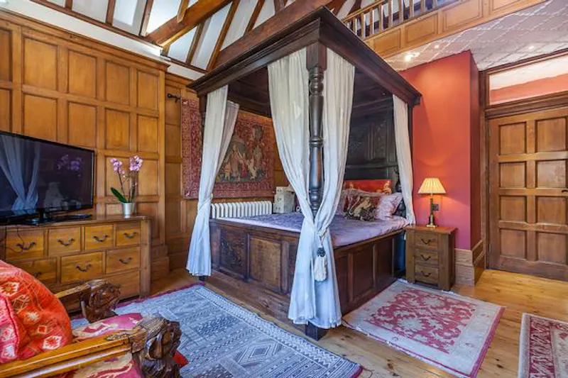 Lavish Eltham mansion, B1850 (photo 43)