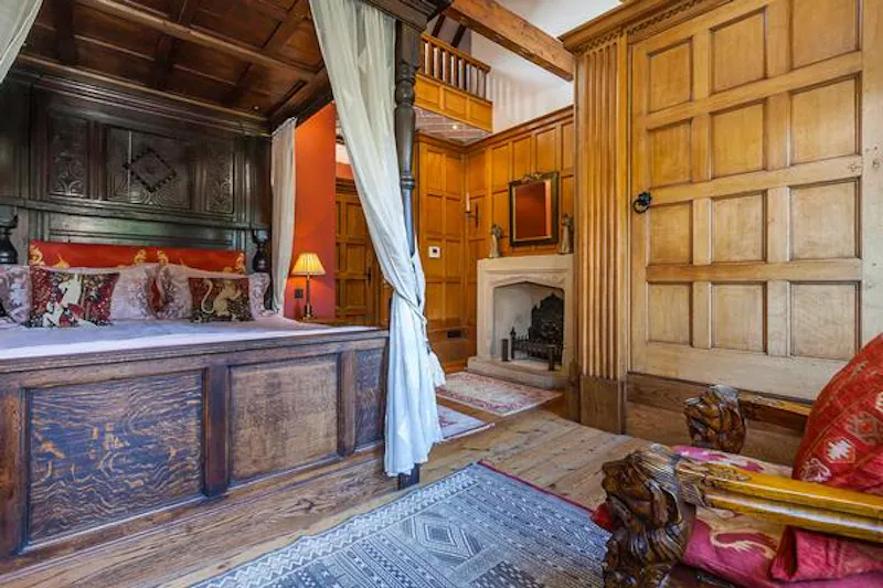 Lavish Eltham mansion, B1850 (photo 44)