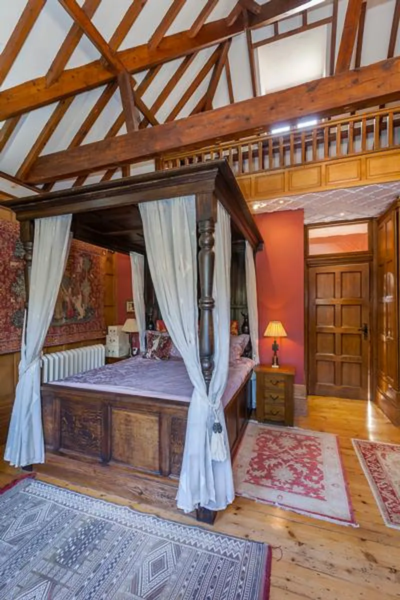 Lavish Eltham mansion, B1850 (photo 45)