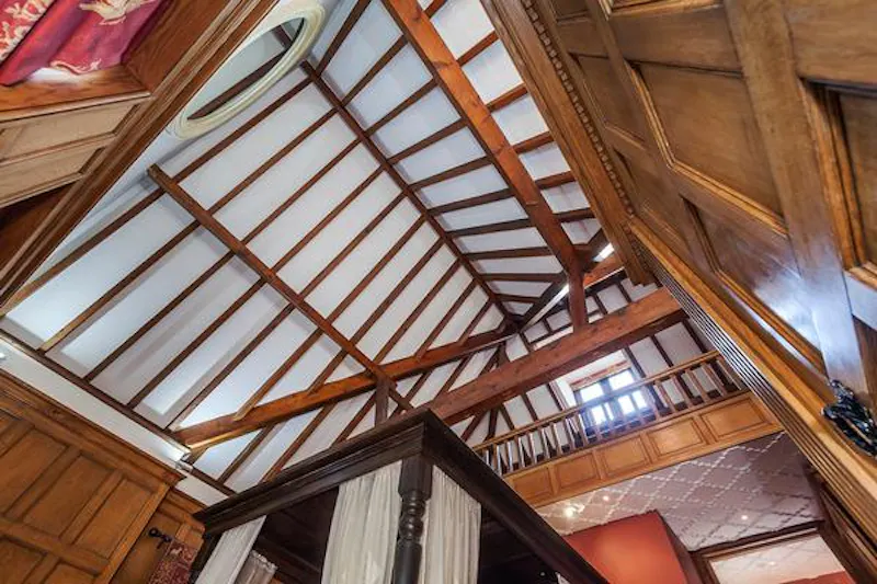 Beams at Lavish Eltham mansion, B1850 (photo 46)