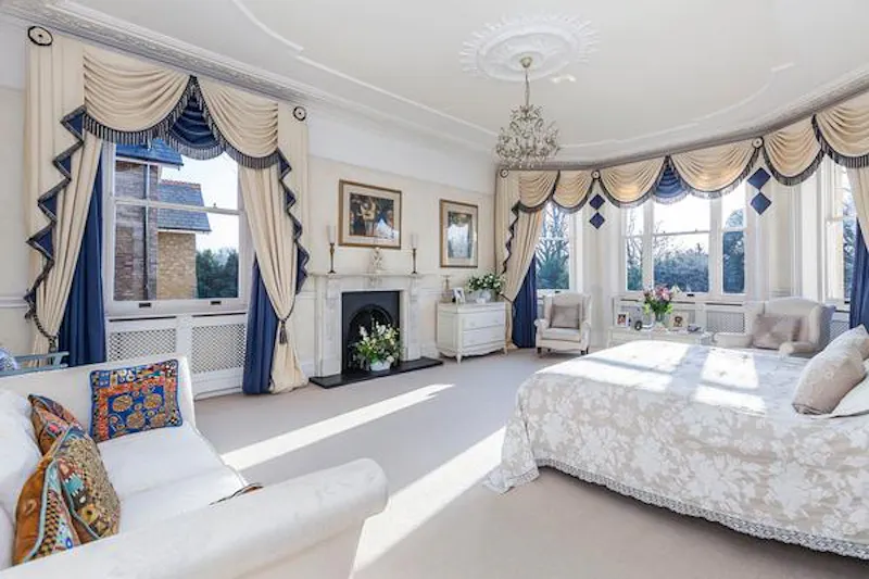 Lavish Eltham mansion, B1850 (photo 57)