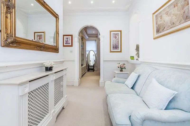 Lavish Eltham mansion, B1850 (photo 63)
