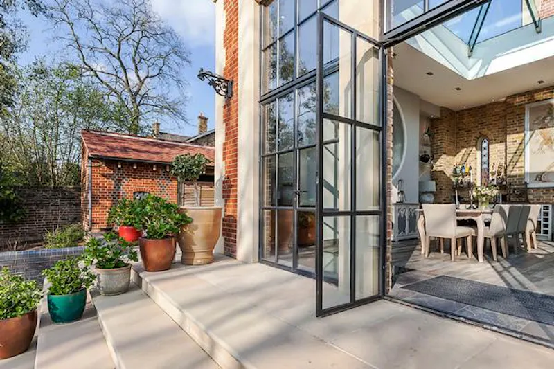 Lavish Eltham mansion, B1850 (photo 69)