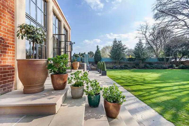Lavish Eltham mansion, B1850 (photo 70)