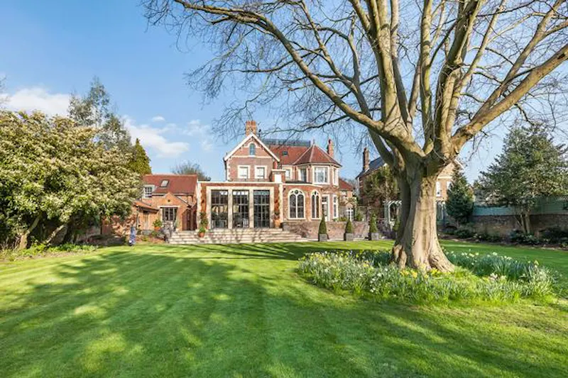 Lavish Eltham mansion, B1850 (photo 71)