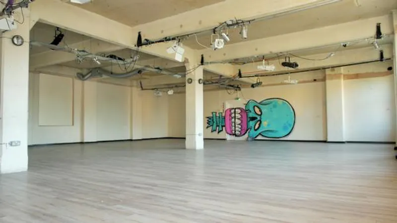 First floor Dalston warehouse, N453 (photo 4)