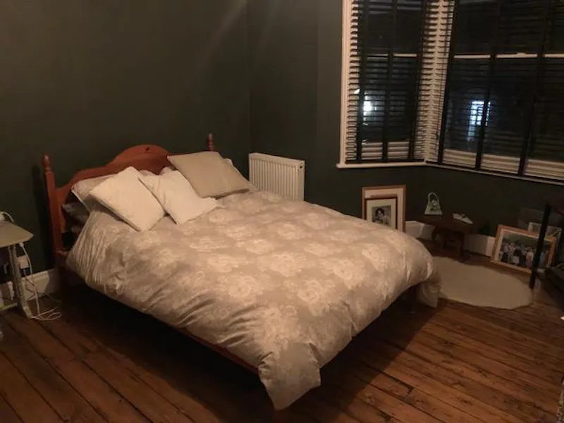 Bedroom at Film location B1851 in London (photo 17)