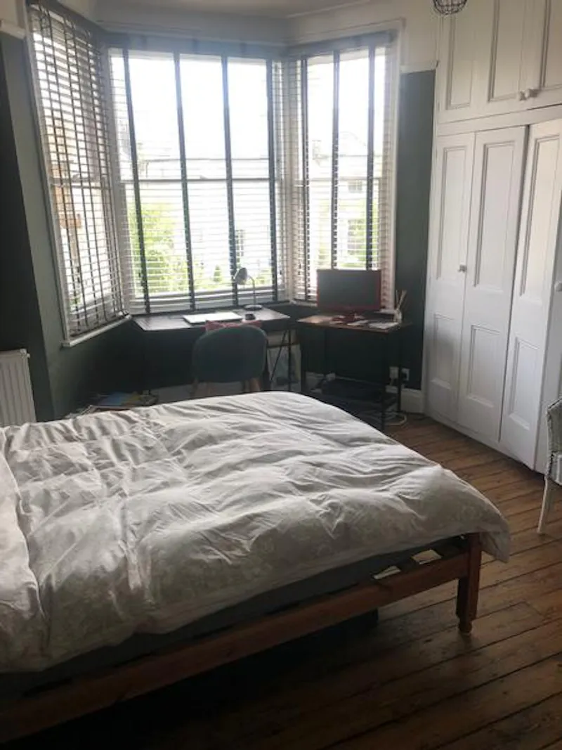 Bedroom at Film location B1851 in London (photo 19)