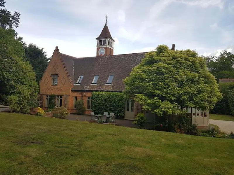 Film location B1852 in Surrey (photo 16)