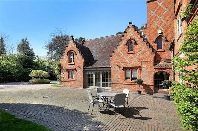 Film location B1852 in Surrey (photo 26)