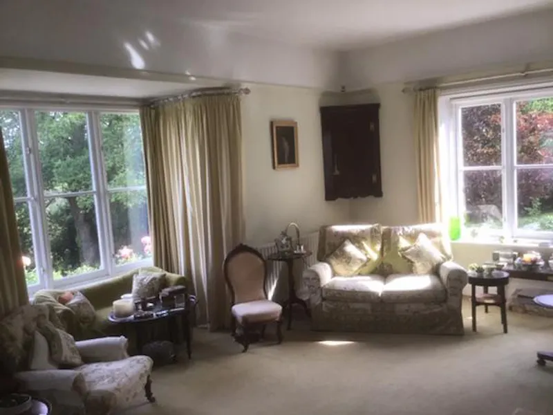 Living Room at Film location D2401 in West Sussex (photo 3)