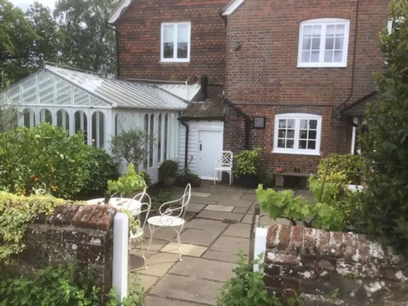 Film location D2401 in West Sussex (photo 20)
