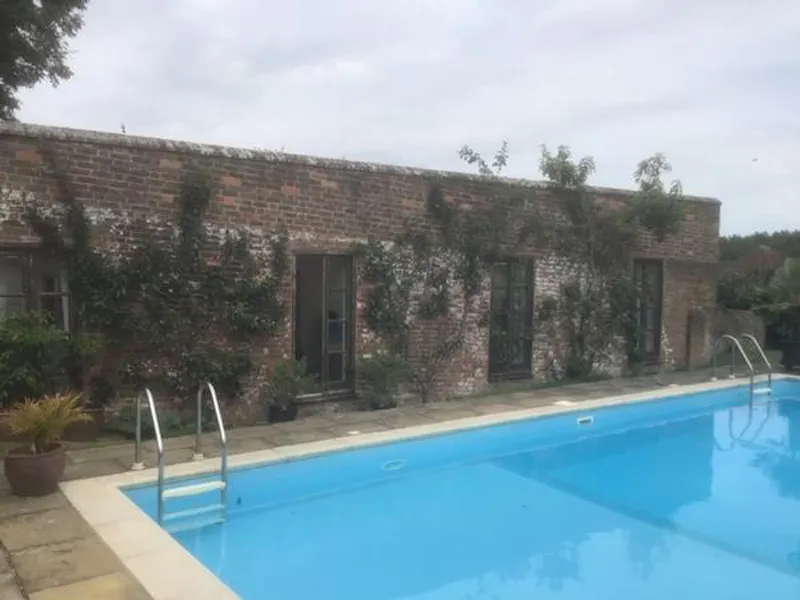 Film location D2401 in West Sussex (photo 25)