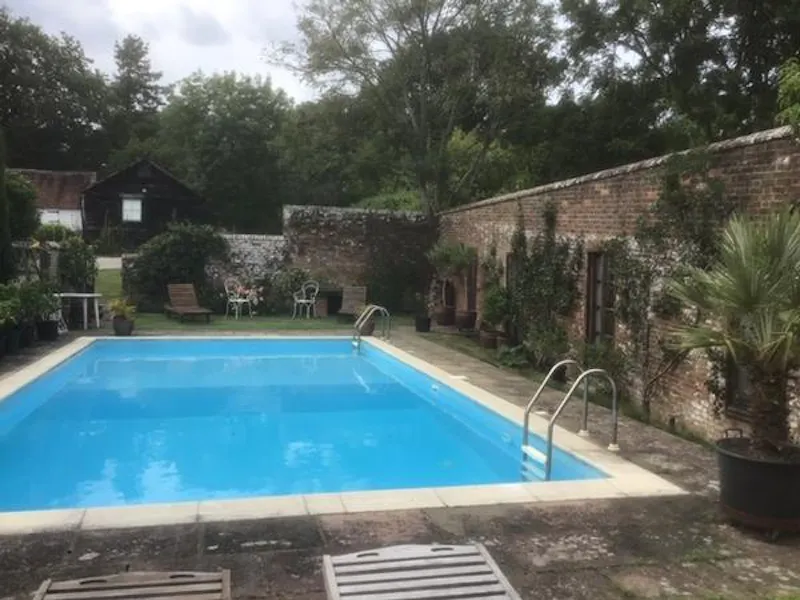 Film location D2401 in West Sussex (photo 26)