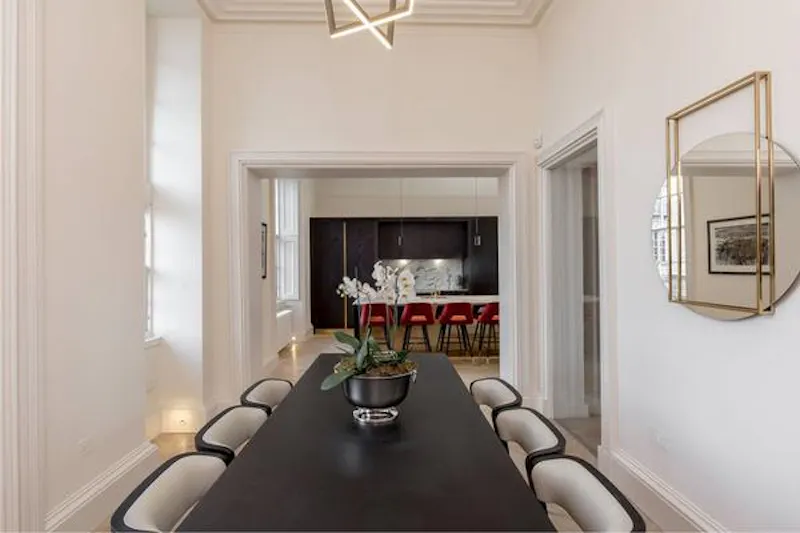 Dining room at Smart Edinburgh townhouse, A1482 (photo 5)