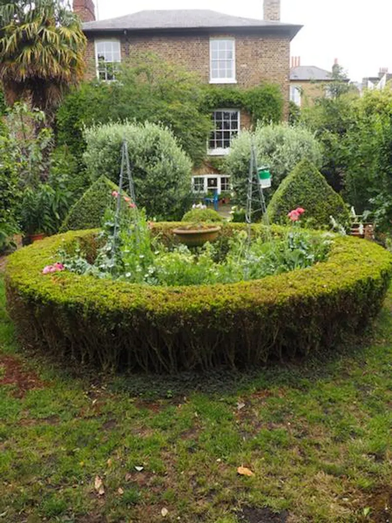 Garden at Traditional style in Greenwich, A1484 (photo 16)