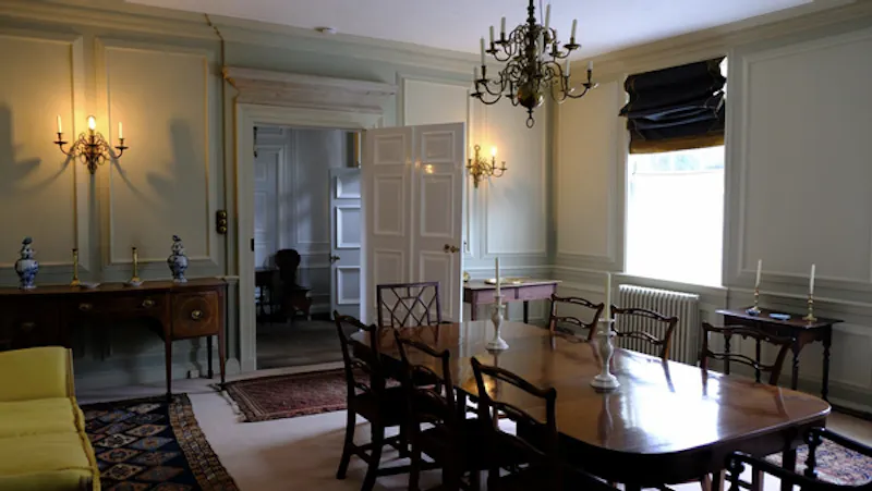 Historic Rochester townhouse, A1486 (photo 5)