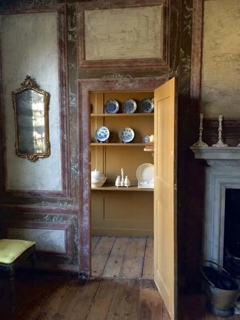 Historic Rochester townhouse, A1486 (photo 16)