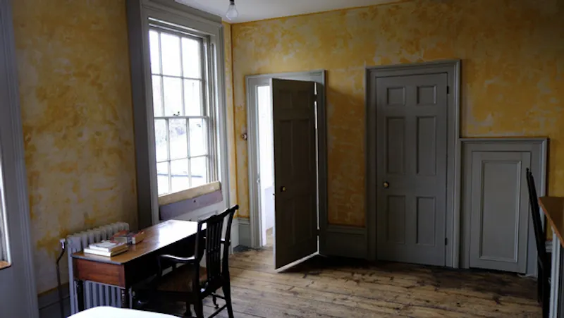 Historic Rochester townhouse, A1486 (photo 17)