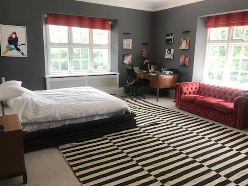 Bedroom at Large Wadhurst modern home, D2404 (photo 20)
