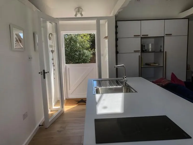 Modernised Georgian Essex house, A1487 (photo 5)